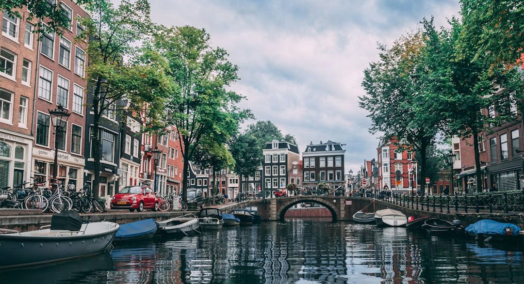 Why tourists keep falling for Amsterdam